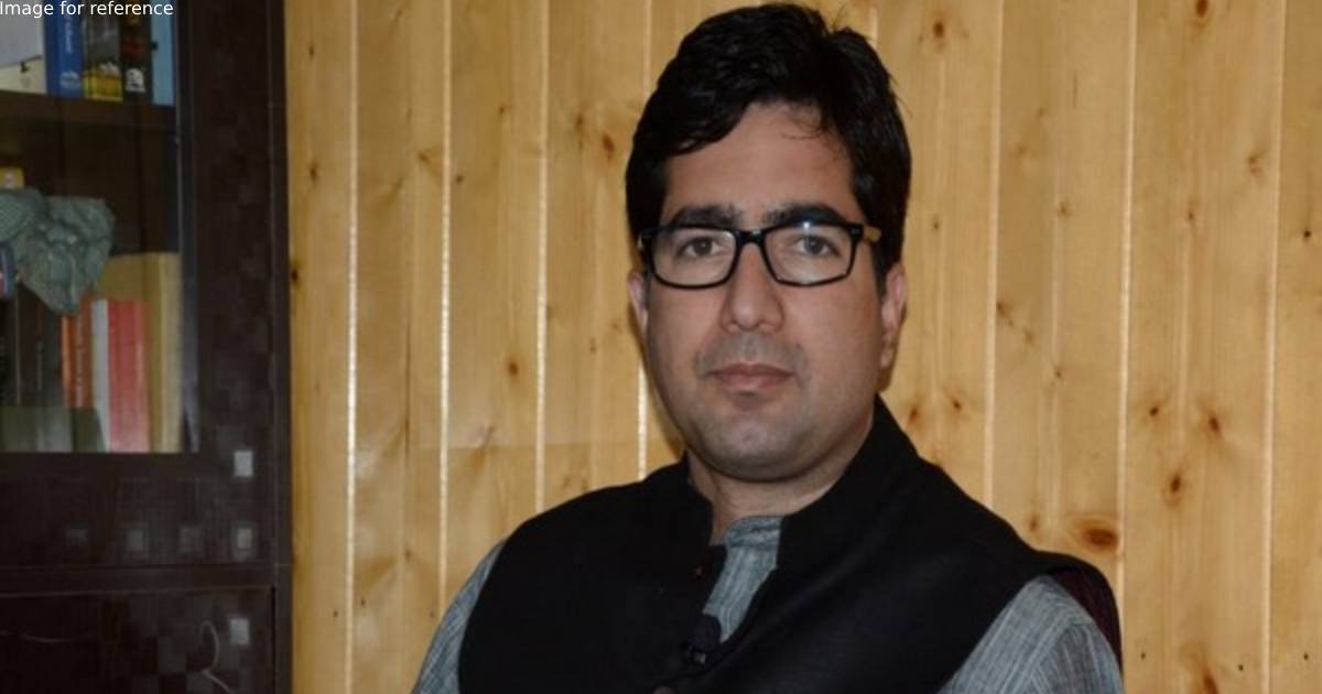 Centre reinstates Shah Faesal as Deputy Secretary in Tourism Ministry